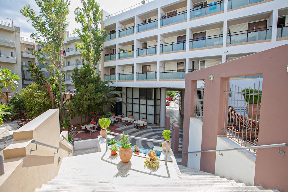 Santa Marina Unique Hotel อายิโอสนิโกลาโอส ภายนอก รูปภาพ