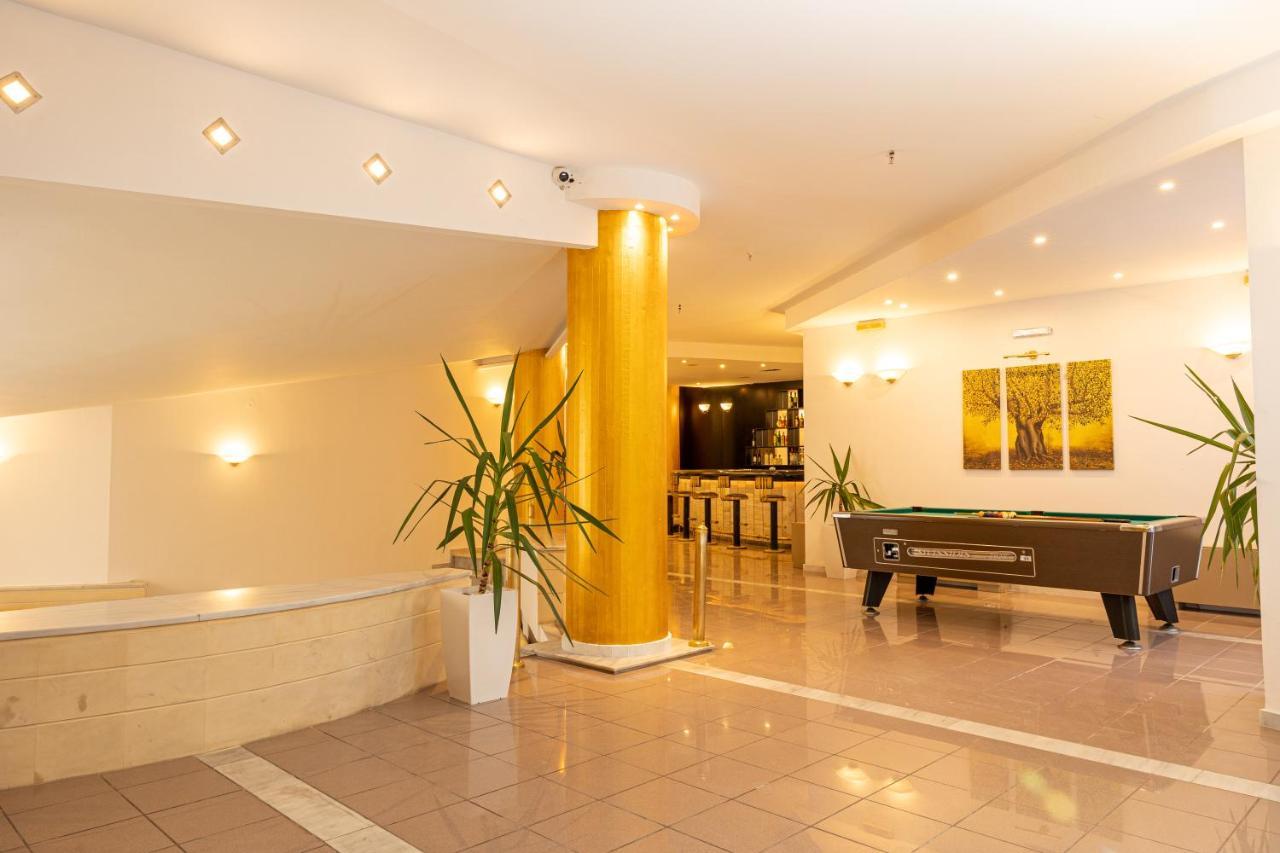 Santa Marina Unique Hotel อายิโอสนิโกลาโอส ภายนอก รูปภาพ
