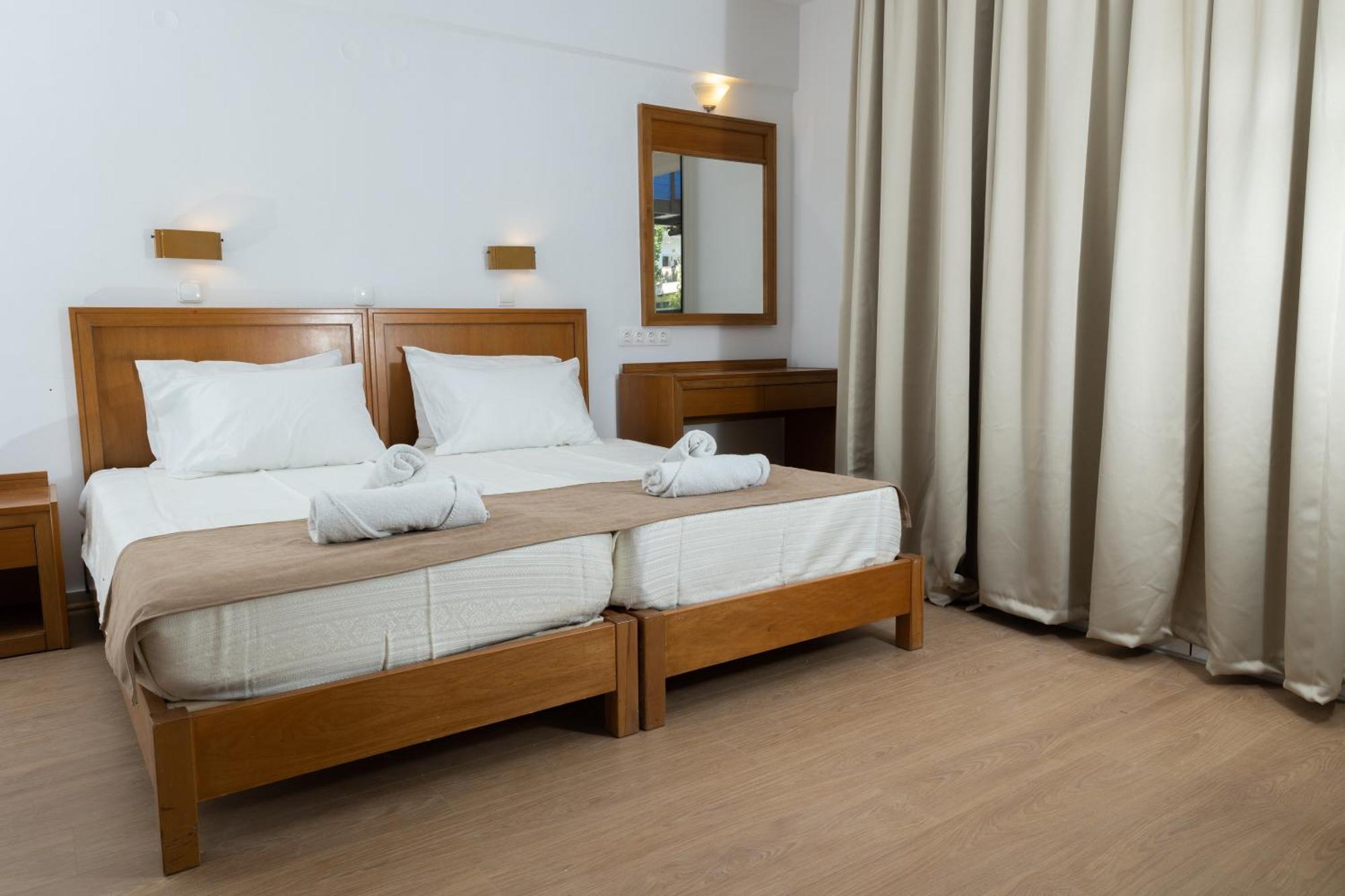 Santa Marina Unique Hotel อายิโอสนิโกลาโอส ห้อง รูปภาพ